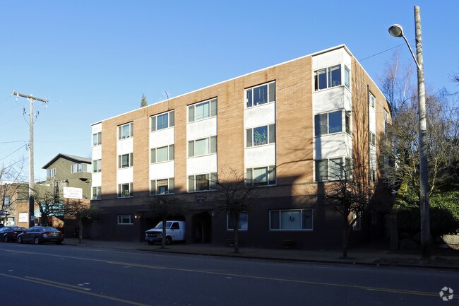 Primary Photo - San Juan Apartments