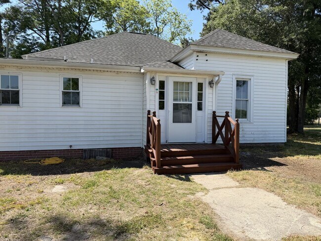 Building Photo - RENTAL HOME 3BD/2BTH