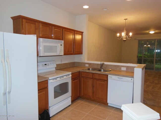 Building Photo - 3504 Summerlin Ln N