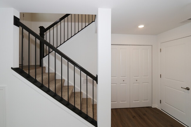 Building Photo - 2244 Stonegate Rd