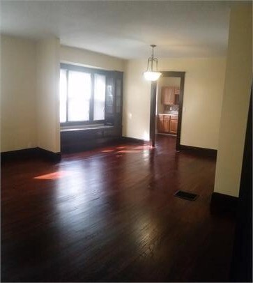 Building Photo - 10616 Bernard Ave