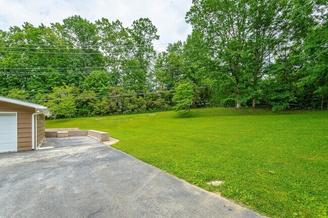 Building Photo - 2134 Morris Hill Rd