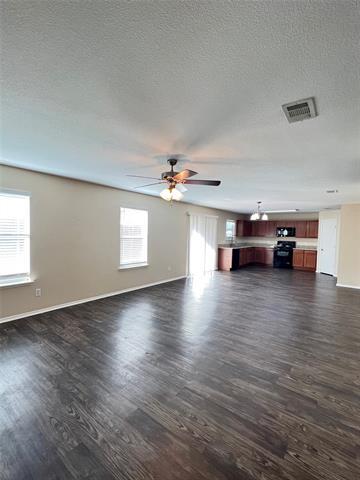 Building Photo - 912 Bee Creek Ln