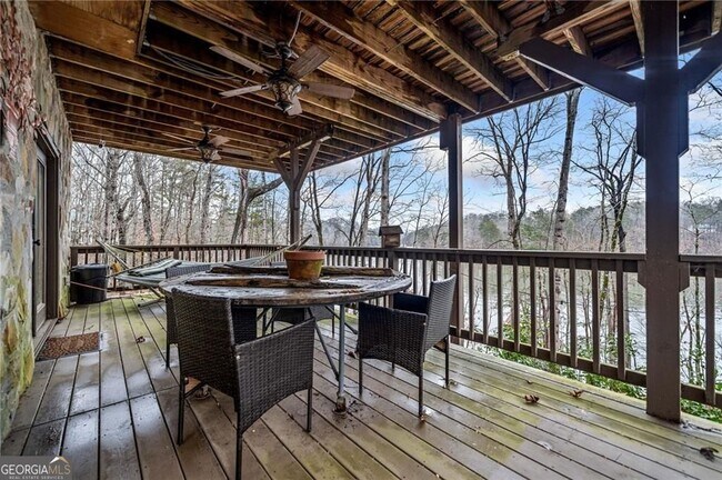 Building Photo - 5281 Laurel Ln