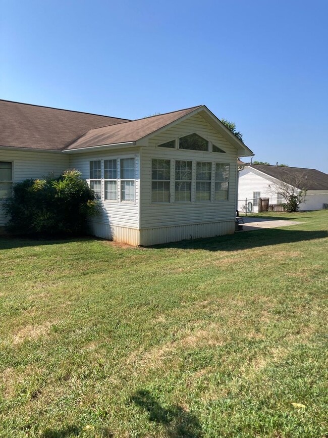 Building Photo - Charming Single-Level Home in Misty Ridge