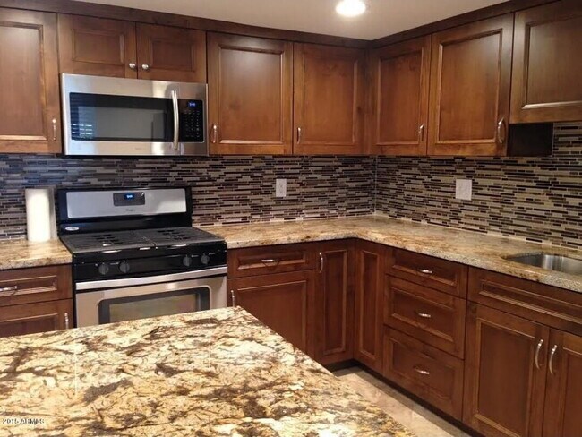 Building Photo - Desert Valley Estates Charm