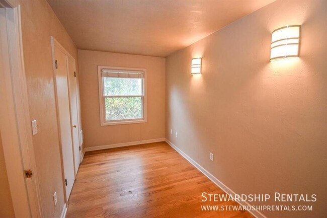 Building Photo - 2266 Alder St