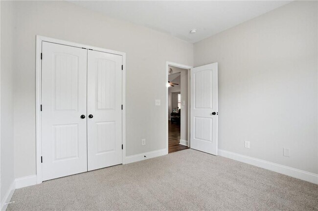 Building Photo - 612 Stevens Pl