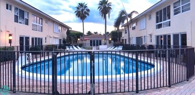 Building Photo - 5450 N Ocean Blvd