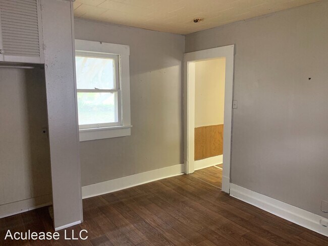 Building Photo - 1 br, 1 bath House - 609 W 4th