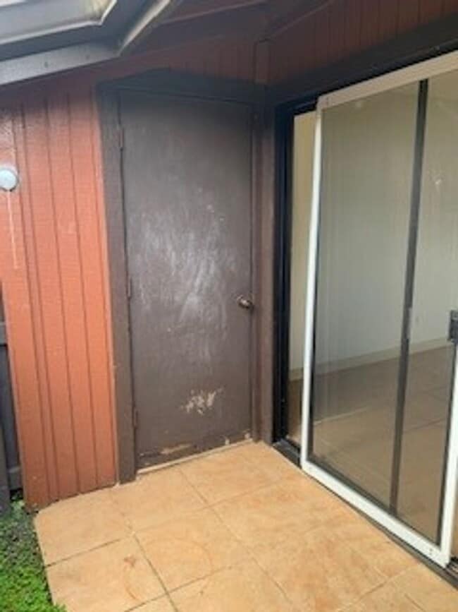 Building Photo - Hidden Valley Estates - 2 bdrm / 1 bath / 2 parking
