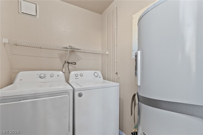 Building Photo - 9325 W Desert Inn Rd