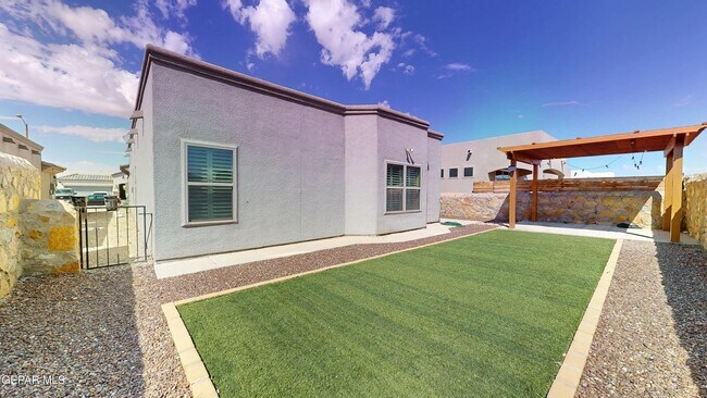 Building Photo - 13648 Samlesbury Ave