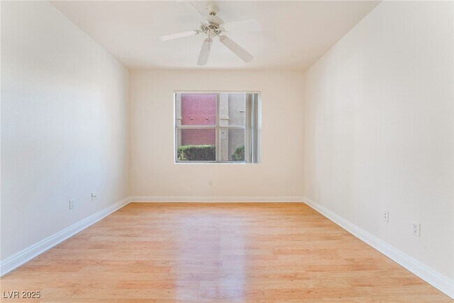 Building Photo - 8000 W Badura Ave