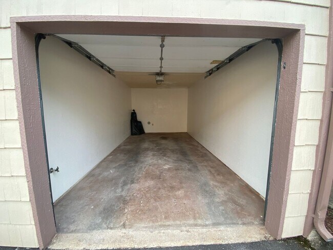 Building Photo - 159LOP