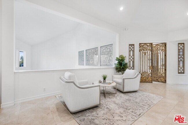 Building Photo - 11037 Anzio Rd