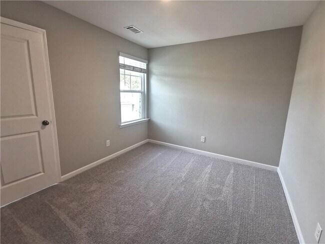 Building Photo - 4616 Waxwing St