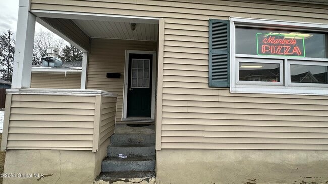 Building Photo - 46 Circular St