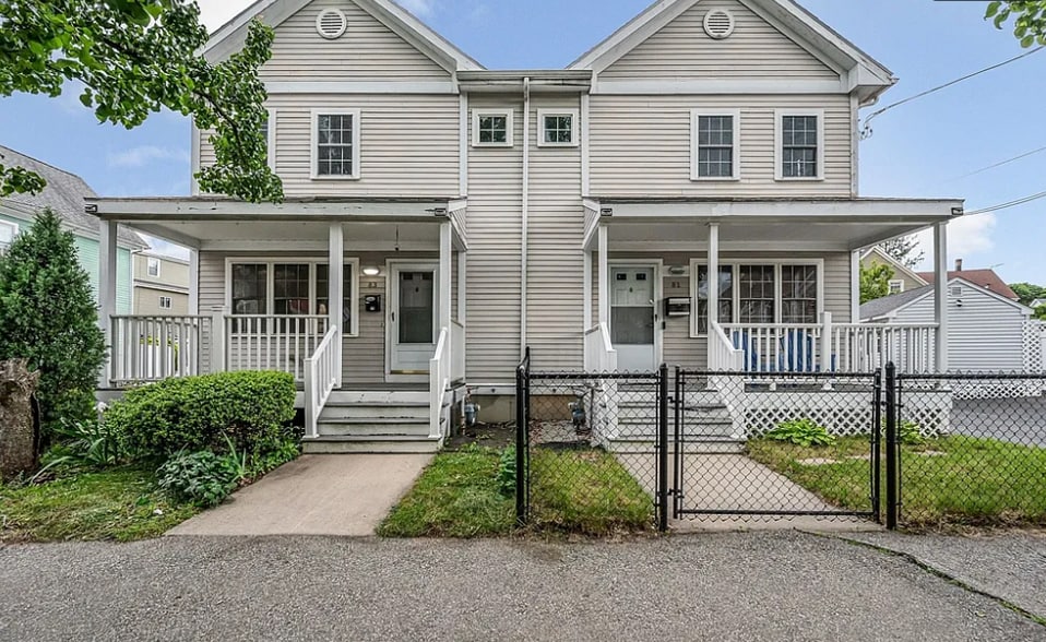 Primary Photo - 83 Laighton St