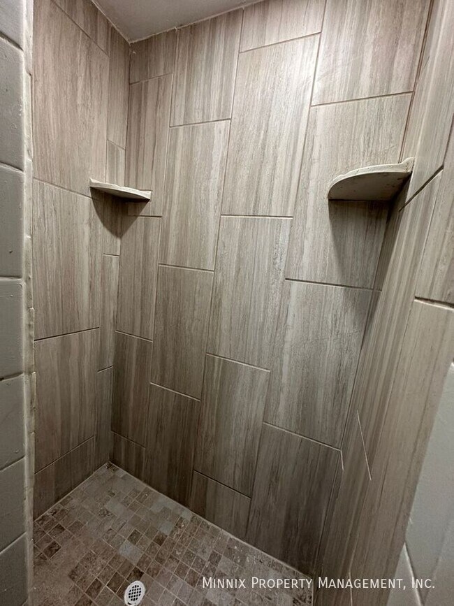 Building Photo - 1712 27th St