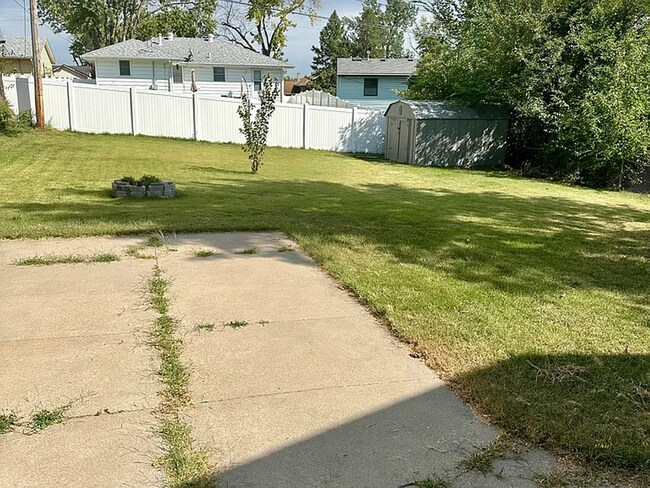 Building Photo - 5617 N 69th St