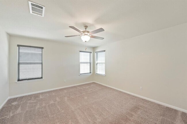 Building Photo - 202 Driftwood Ln