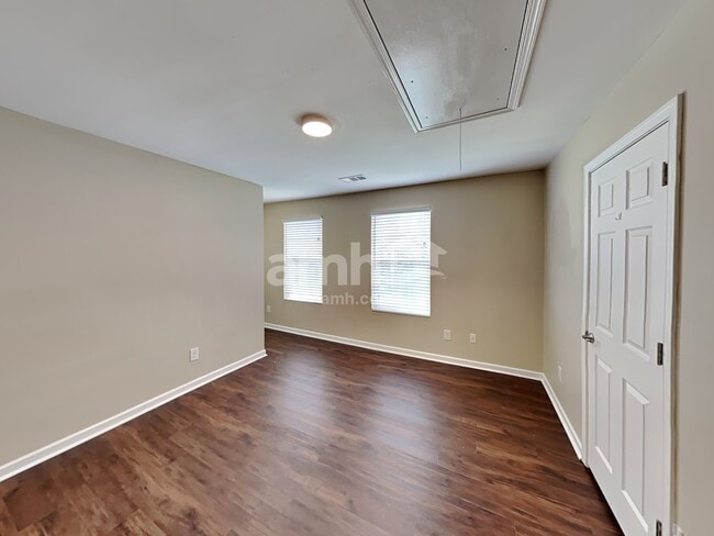 Building Photo - 1056 Countess Ln