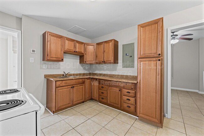 Building Photo - 4211 Crestside Ridge SW