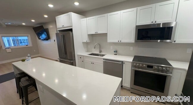 Building Photo - 14 Sturtevant Terrace