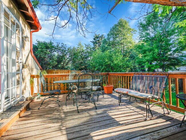 Building Photo - $2,295.00, 1 Bed, 1 Bath Home in Denver