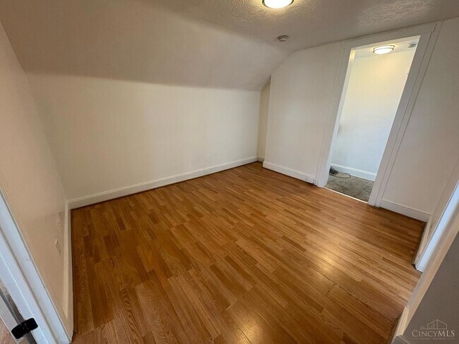 Building Photo - 2218 Highland Ave