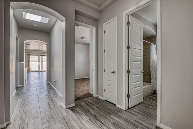 Building Photo - FIRST RENT MONTH FREE