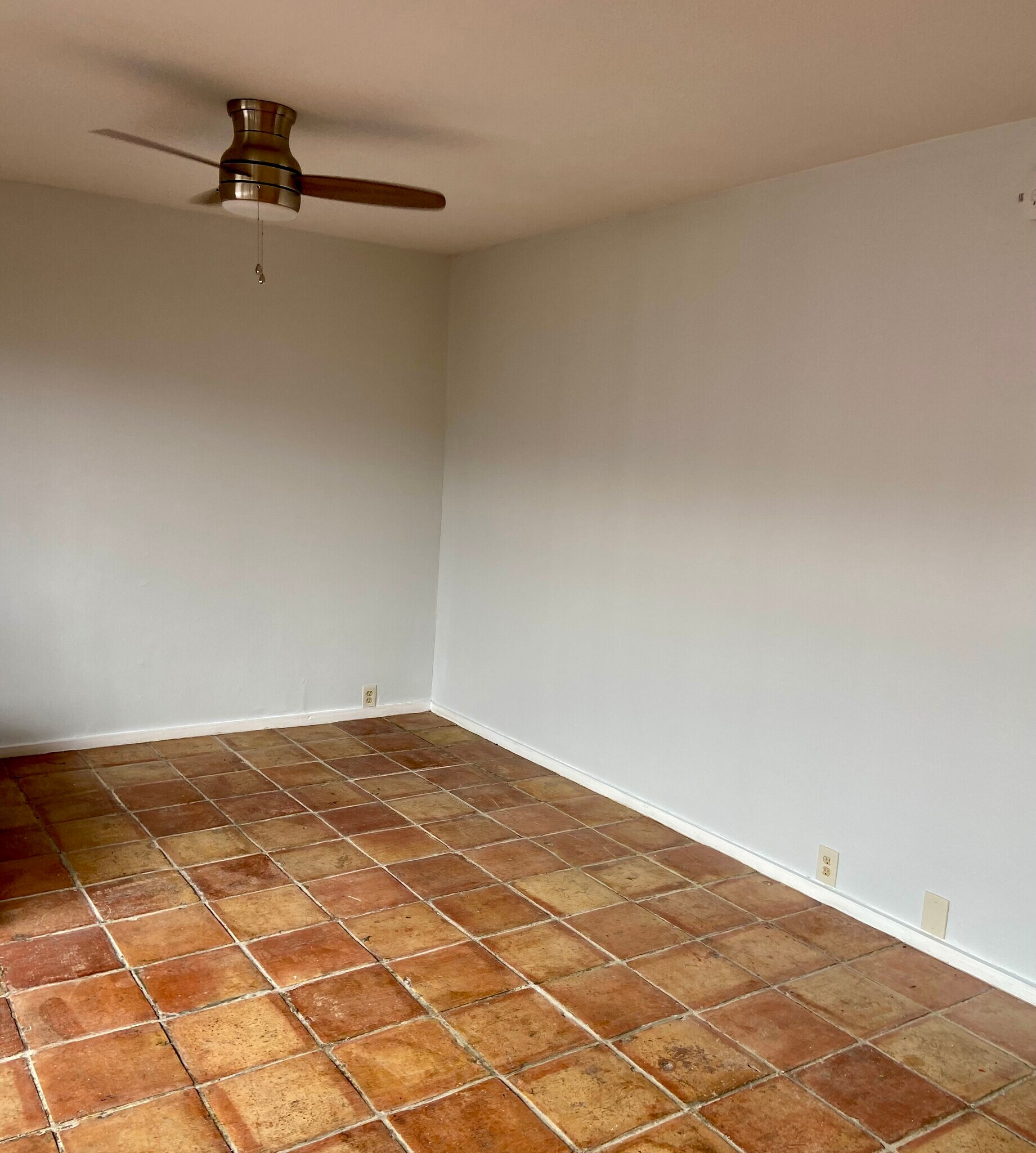 Living - 1612 Colquitt St