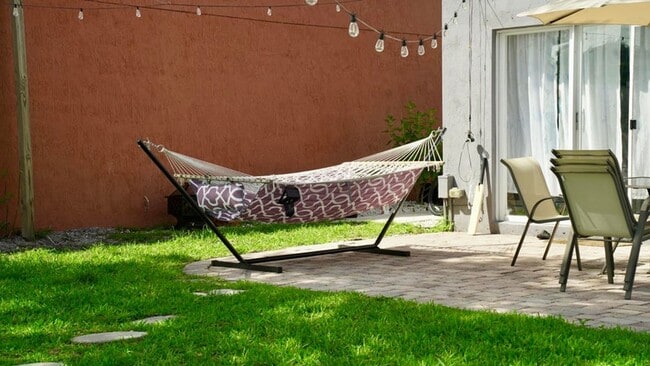 Building Photo - 3290 Turtle Cove