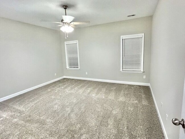 Building Photo - Now Leasing 4 bedroom 2.5 bath home in Mil...