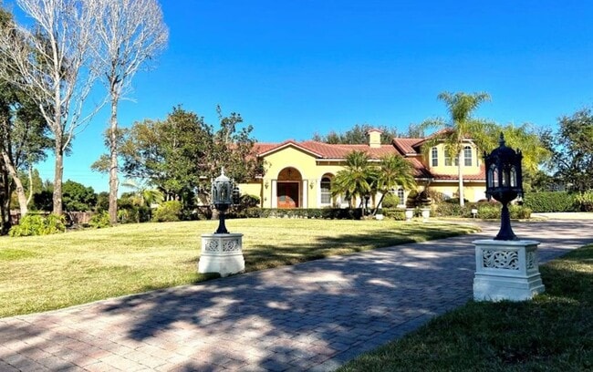 Building Photo - 9561 Lavill Ln