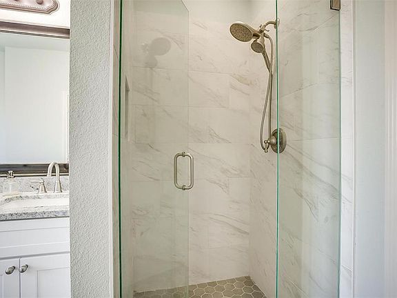 Building Photo - 2353 Clairborne Dr