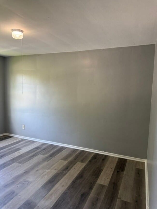 Building Photo - 908 N Central Dr