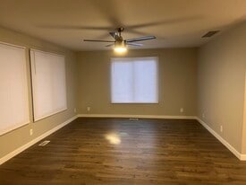 Building Photo - 9205 W Albany Ave