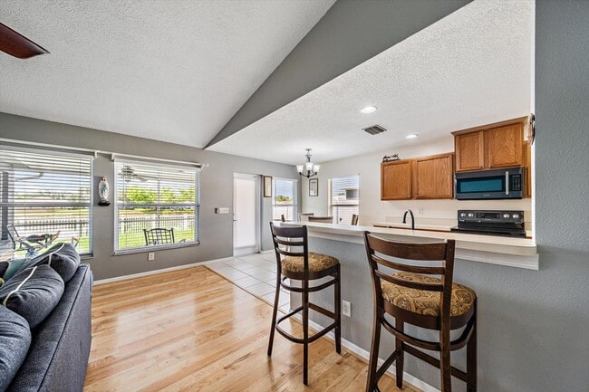 Building Photo - 12017 Larson Ln