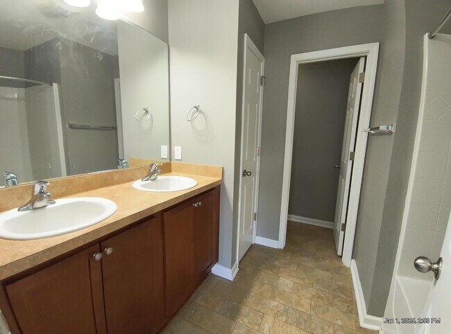Building Photo - 75 Canyon Oak Loop
