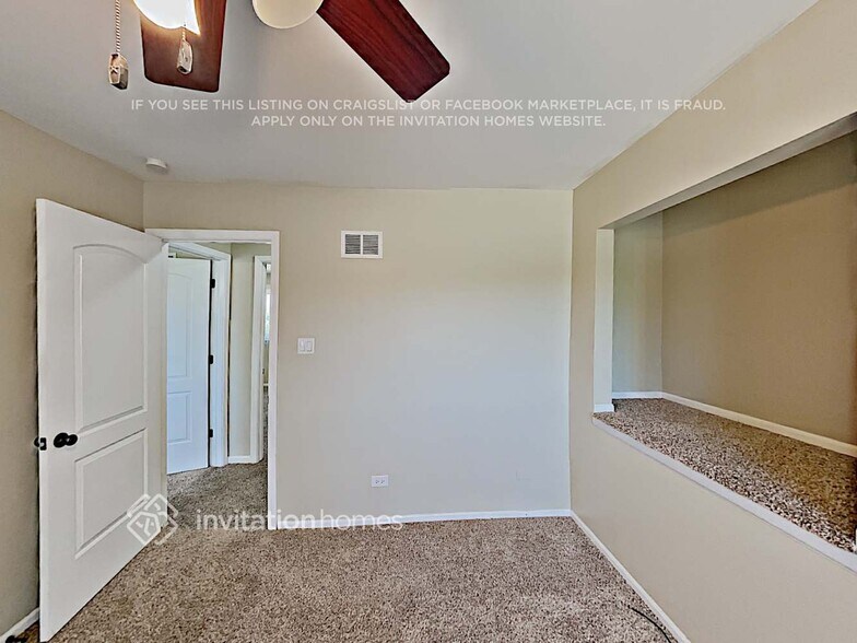 Building Photo - 8840 Hickory Dr