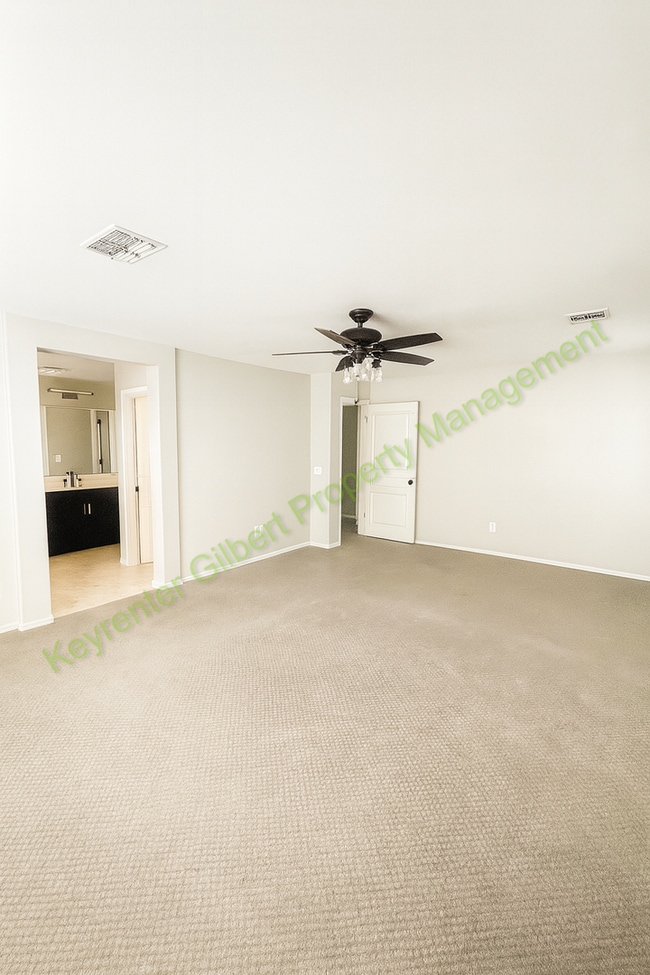 Building Photo - Modern Gilbert Home with Open Floor Plan & Private Yard – Minutes from Downtown Gilbert