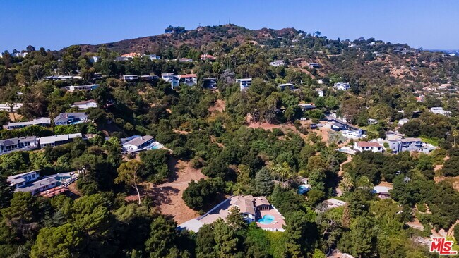 Building Photo - 3200 Oakley Dr