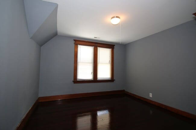 Building Photo - No DEPOSIT! Beautiful 2 bedroom