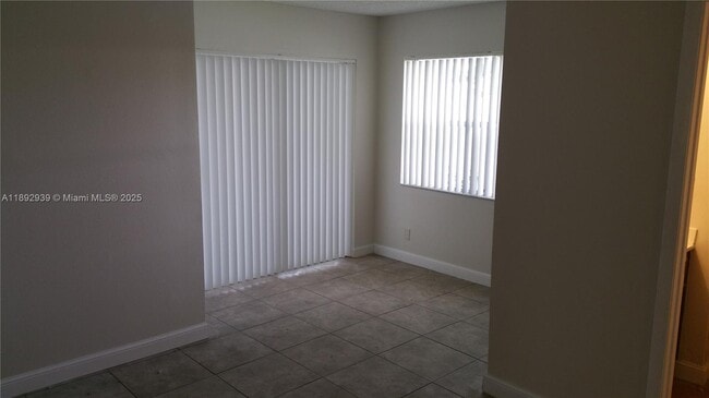 Building Photo - 7640 Westwood Dr