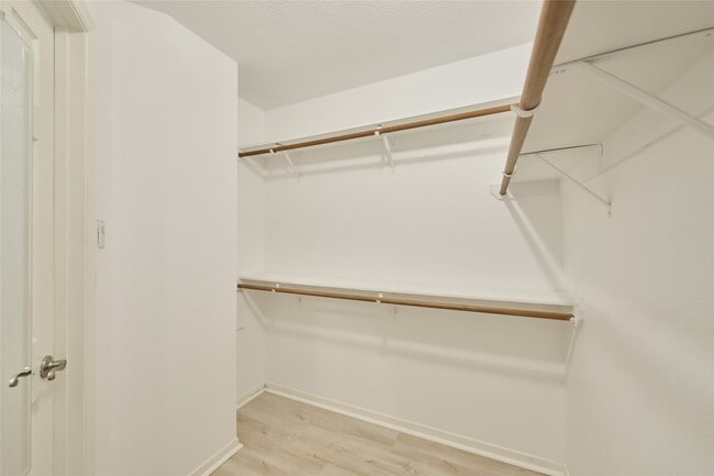 Building Photo - 188 N Golden Arrow Cir