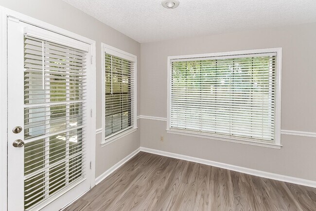 Building Photo - 7253 Leeward Cove