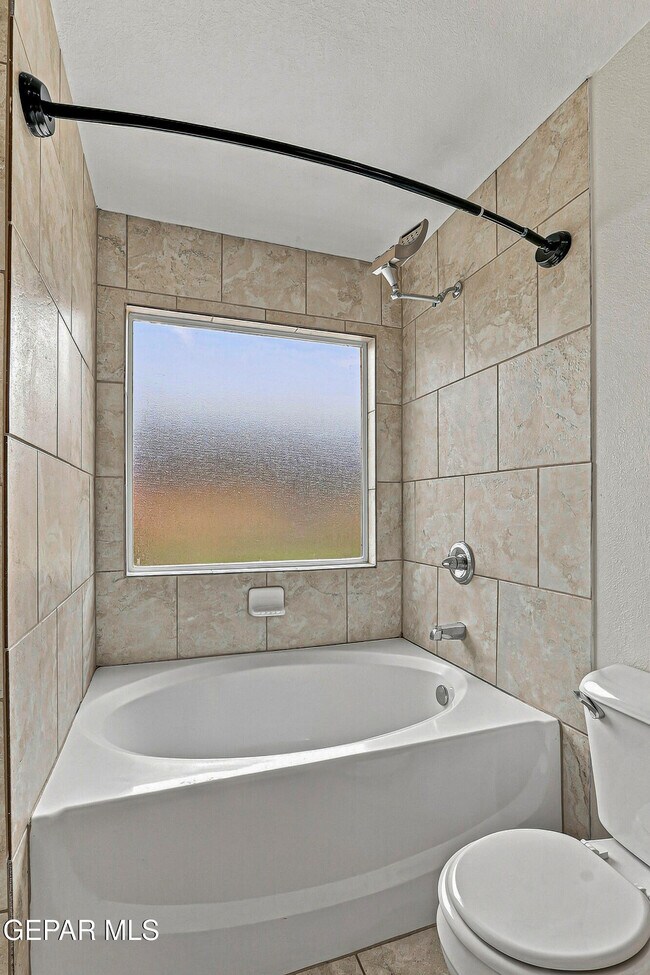 Building Photo - 11412 Flor Veronica Dr