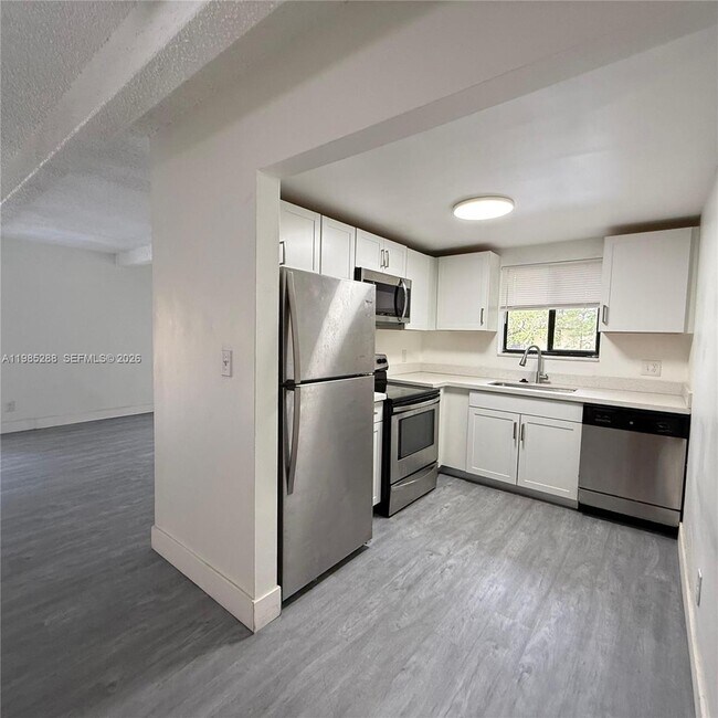 Building Photo - 1125 S Flagler Ave